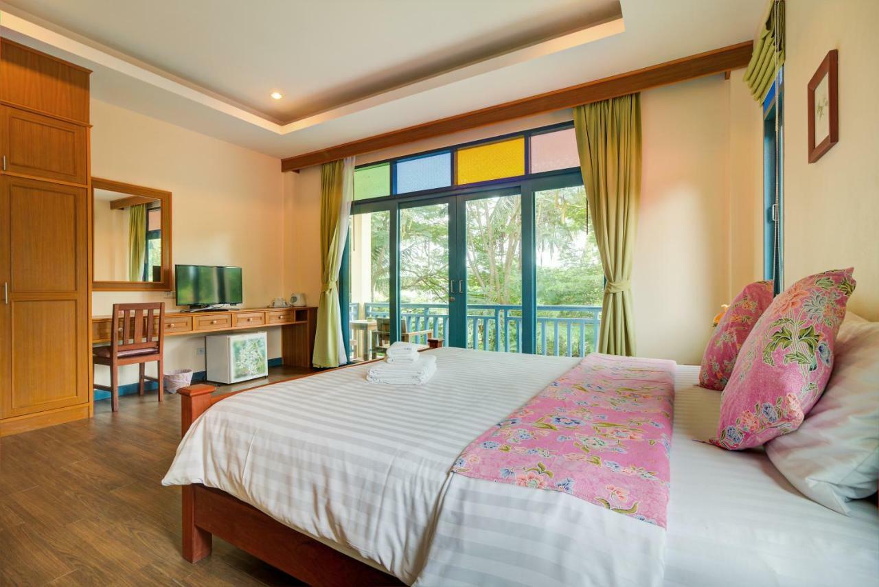 度假居 Baan Patcharintorn Samui 查汶海滩